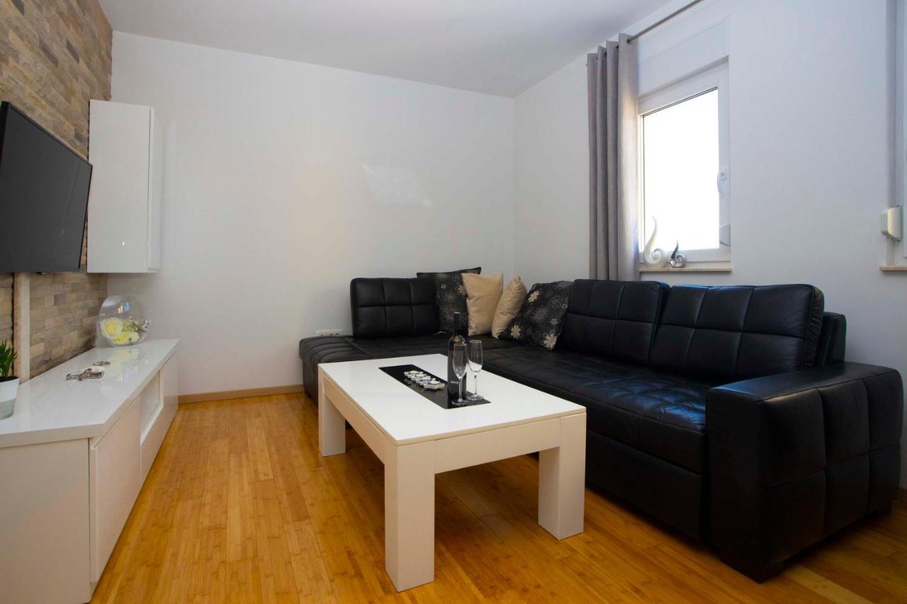 Apartment Lauc Makarska Exterior photo
